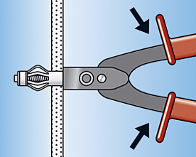 Fischer hollewandplug HM montage met tang